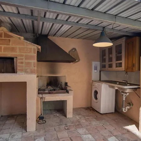 1 Bedroom Cozy In Montegiovi