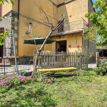 1 Bedroom Cozy In Montegiovi